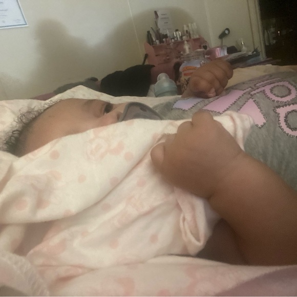 Meet your Posher, @LuxuryBeauty21 aka REESE - Picture 7 of 7